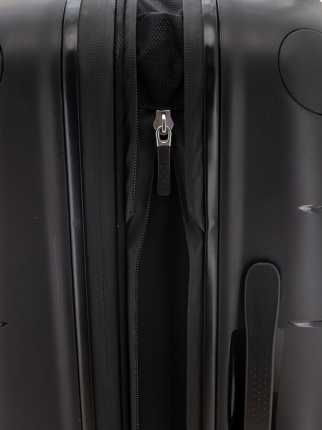 Фото Большой чемодан на двойных колесах коллекции Mendocino Чемоданы