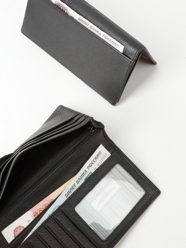 Вместительный купюрник из натуральной кожи черного цвета