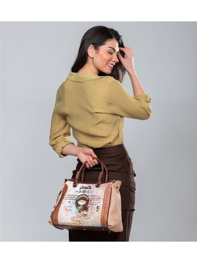 Женская сумка из коллекции 