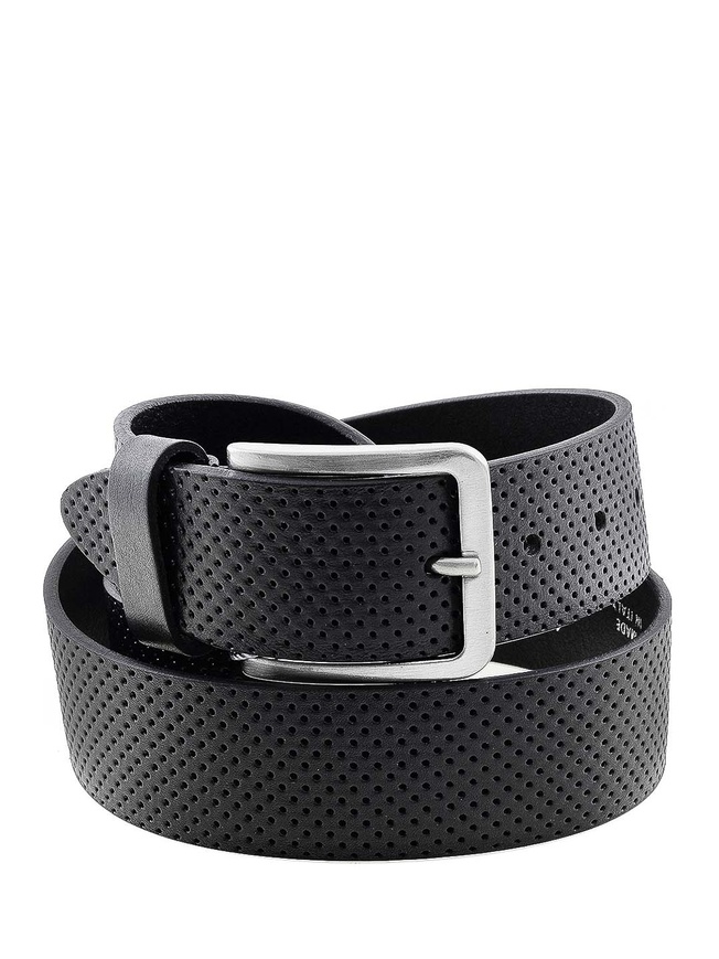 Широкий мужской ремень из гладкой перфорированной кожи с матовой пряжкой