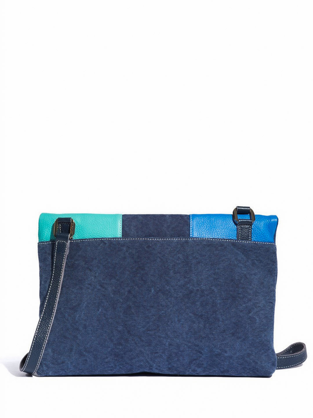 Фото Женская сумка-конверт из плотного текстиля с вставками из мягкой зернистой кожи Классические сумки