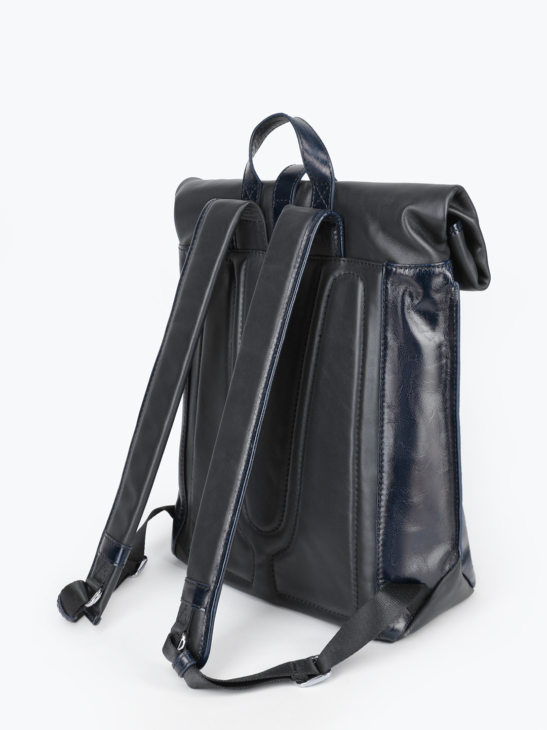 Фото Стильный повседневный рюкзак из плотной кожи Рюкзаки