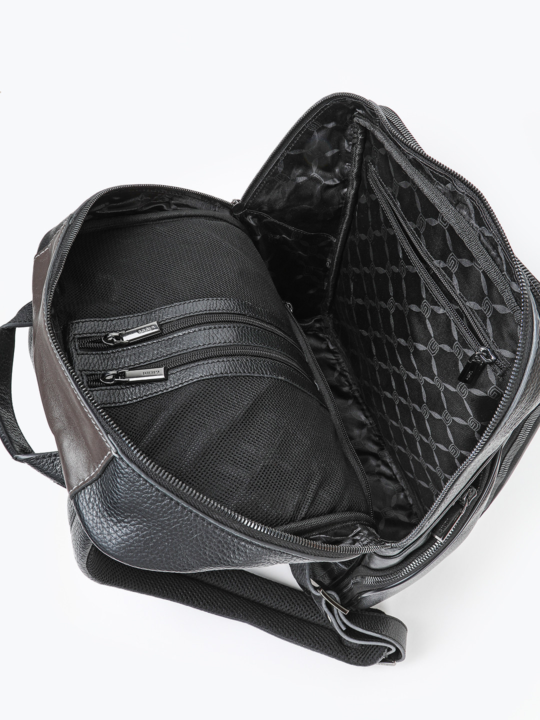 Фото Мужской рюкзак из натуральной кожи черного цвета Рюкзаки