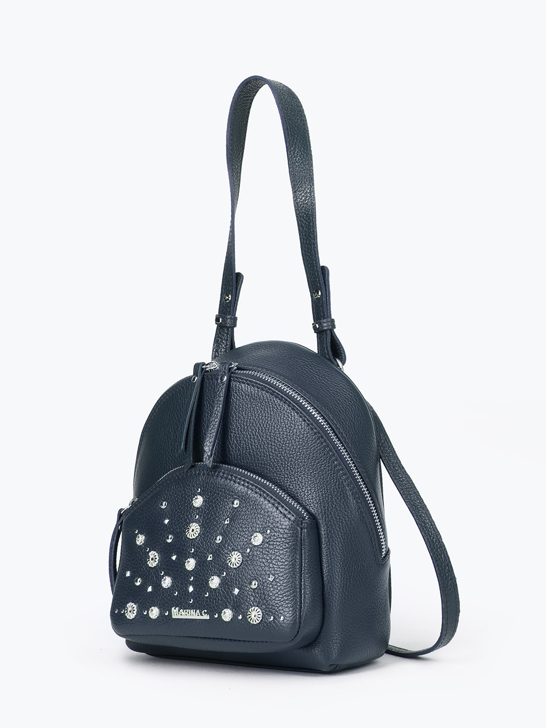 Фото Компактный рюкзак из мягкой кожи с декором из фигурных серебристых клепок Рюкзаки