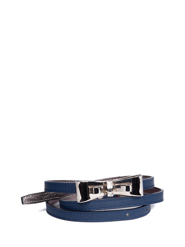 Женский ремень из фактурной кожи с крупным кристаллом 