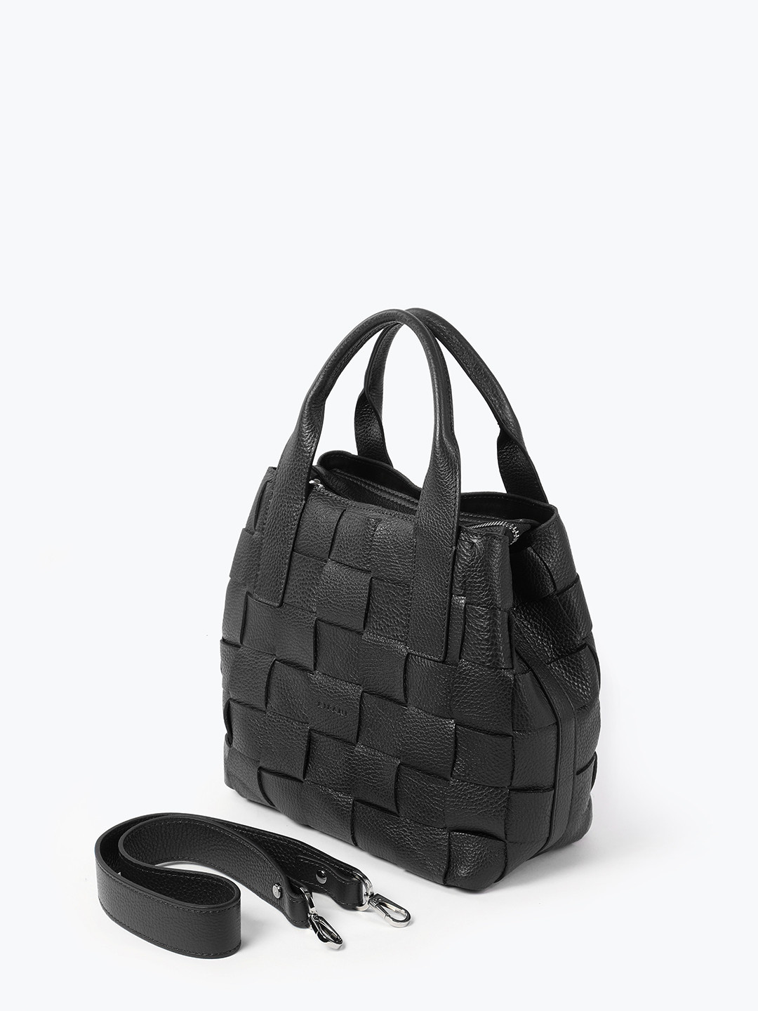 Изображение Женская сумка-тоут из натуральной плетеной кожи Ripani 2614 OI 00003 nero Фото Женская сумка-тоут из натуральной плетеной кожи Классические сумки